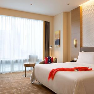 Deluxe Zimmer mit Kingsize-Bett